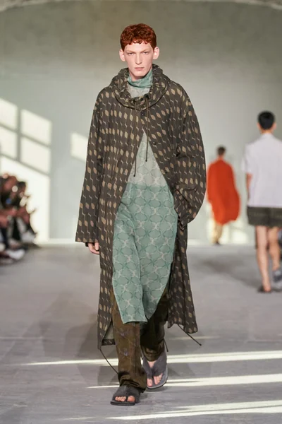Look 38